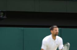 lol季中赛-足球明星费德勒将逆转