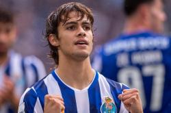 lol官网-包含波尔多球员全力以赴，法甲联赛冲刺全球的词条