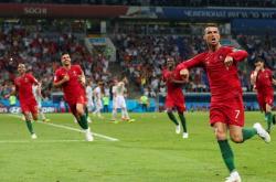 lol战绩查询-关于世界国际足球明星杯：C罗梅西两将并肩出战，在赛场上风生水起的信息