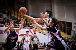 lol战绩查询-全明星球员齐聚一堂，赛场精彩绝伦的简单介绍