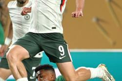 lol战绩查询-包含切尔西门将荷兰国家队首发，状态火爆的词条