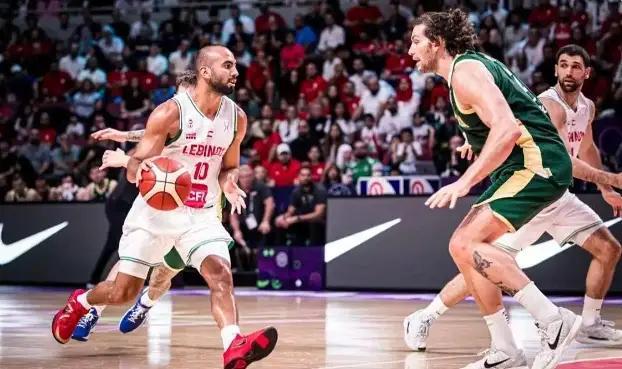 澳大利亚豪强击败对手,领跑小组 澳大利亚豪强击败对手,领跑小组