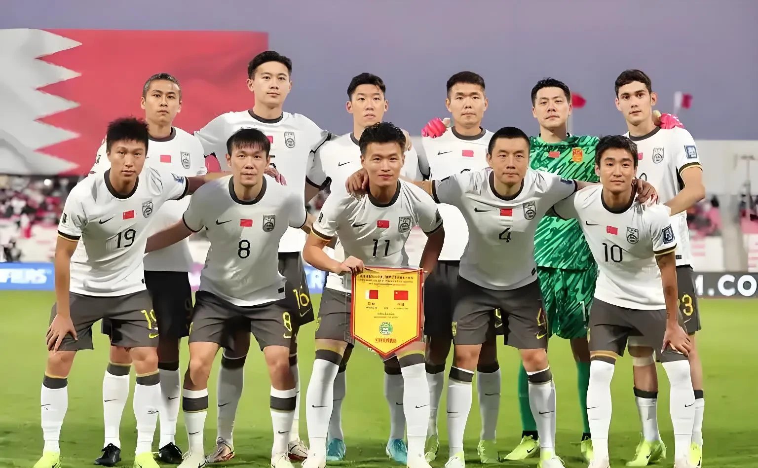 激烈比拼:球员们目标只有一个——胜利 激烈比拼:球员们目标只有一个——胜利